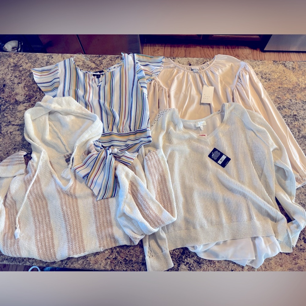 Women’s NWT Top 4 Piece Bundle Lucky Brand A New Day IZ Byer
